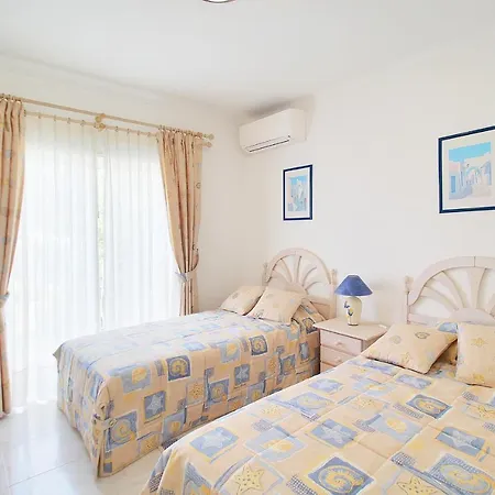 2 Quartos, Piscina, Ac, Campo De Tenis, Prestige For Lejlighed *