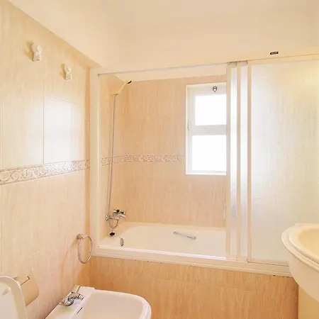 2 Quartos, Piscina, Ac, Campo De Tenis, Prestige For Portimão